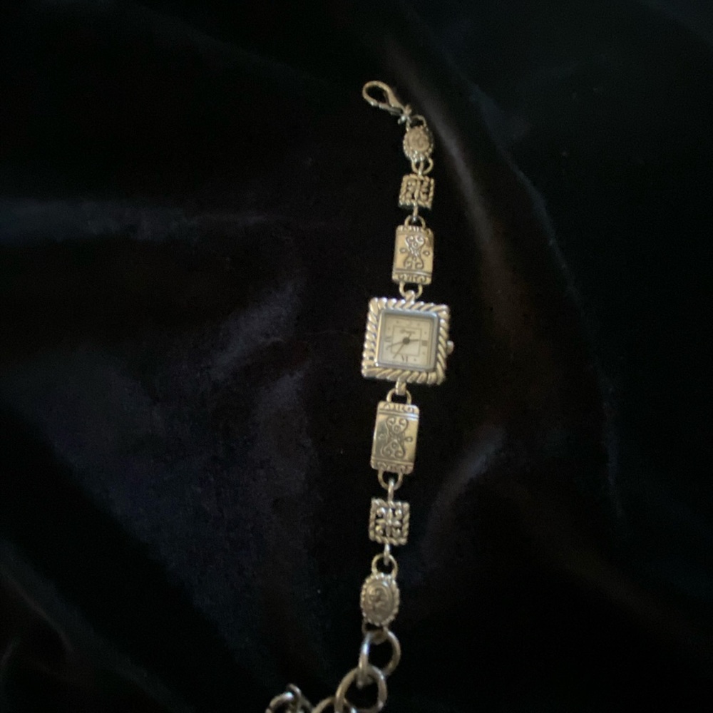 Vintage-Inspired Gold Tone Women's Bracelet Watch